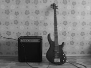 Бас-гитара Cort Action и басовый комбик Mega Amp ML-30B