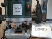 Фрезер EUROTEK ER214,  2550watt,  в комплекте две цанги на 8 и 12мм,  пла