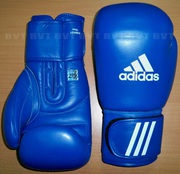 Перчатки для бокса adidas в ассортименте