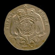 продам монету с изображением Елизаветы 2 1982 года