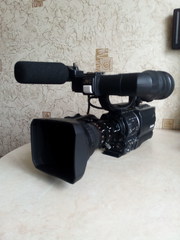 Профессиональная камера HDV+  mini-DV  JVC GY HD110 ЦИФРА