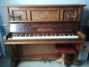 Старинное пианино  