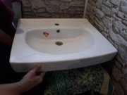 Раковину в ванную комнату для стиральной,  не  высокой машины.