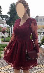 Шикарное бордовое платье